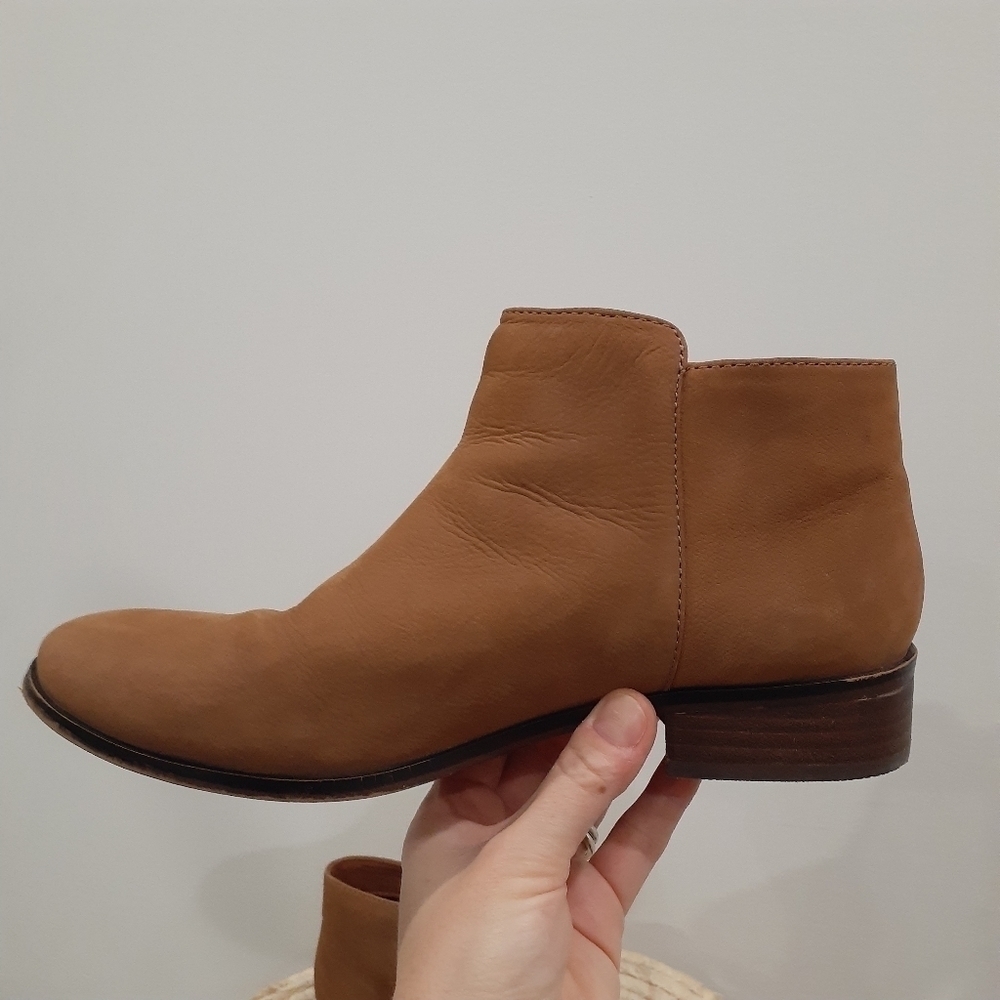 Like New Aldo Coastal Cowgirl Ankle Boot Camel Colour - Picture 5 of 9